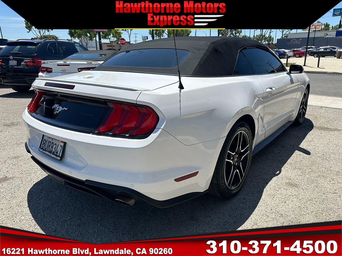 2021 Ford Mustang EcoBoost - Photo 7