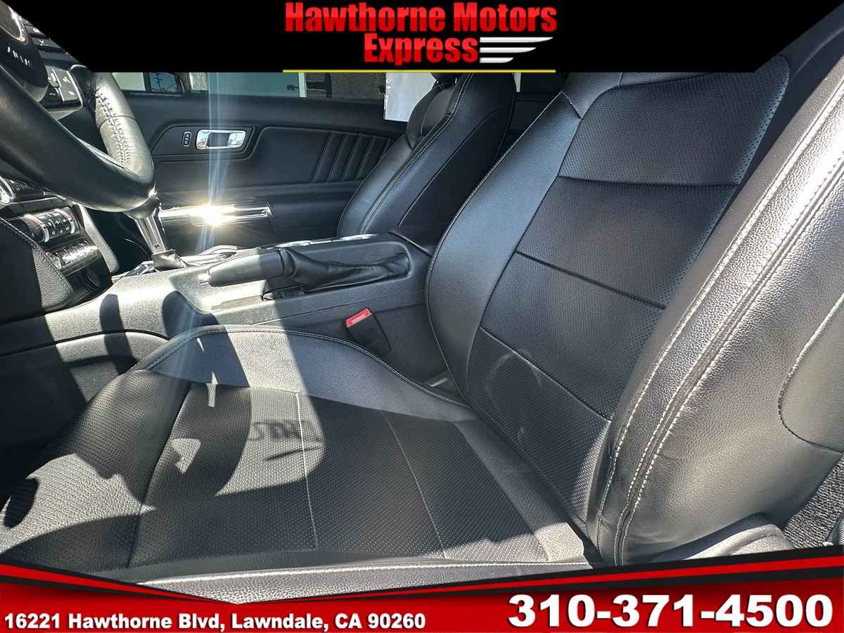 2021 Ford Mustang EcoBoost - Photo 14