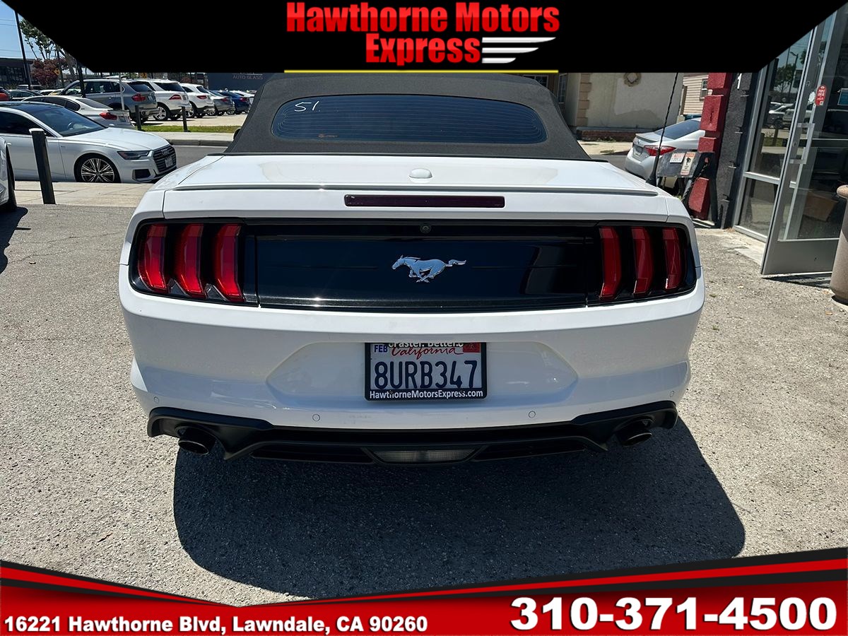 2021 Ford Mustang EcoBoost - Photo 6