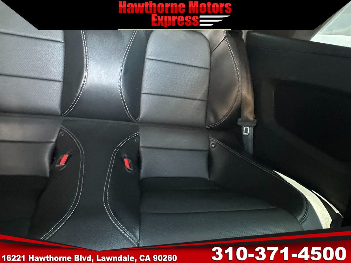 2021 Ford Mustang EcoBoost - Photo 20