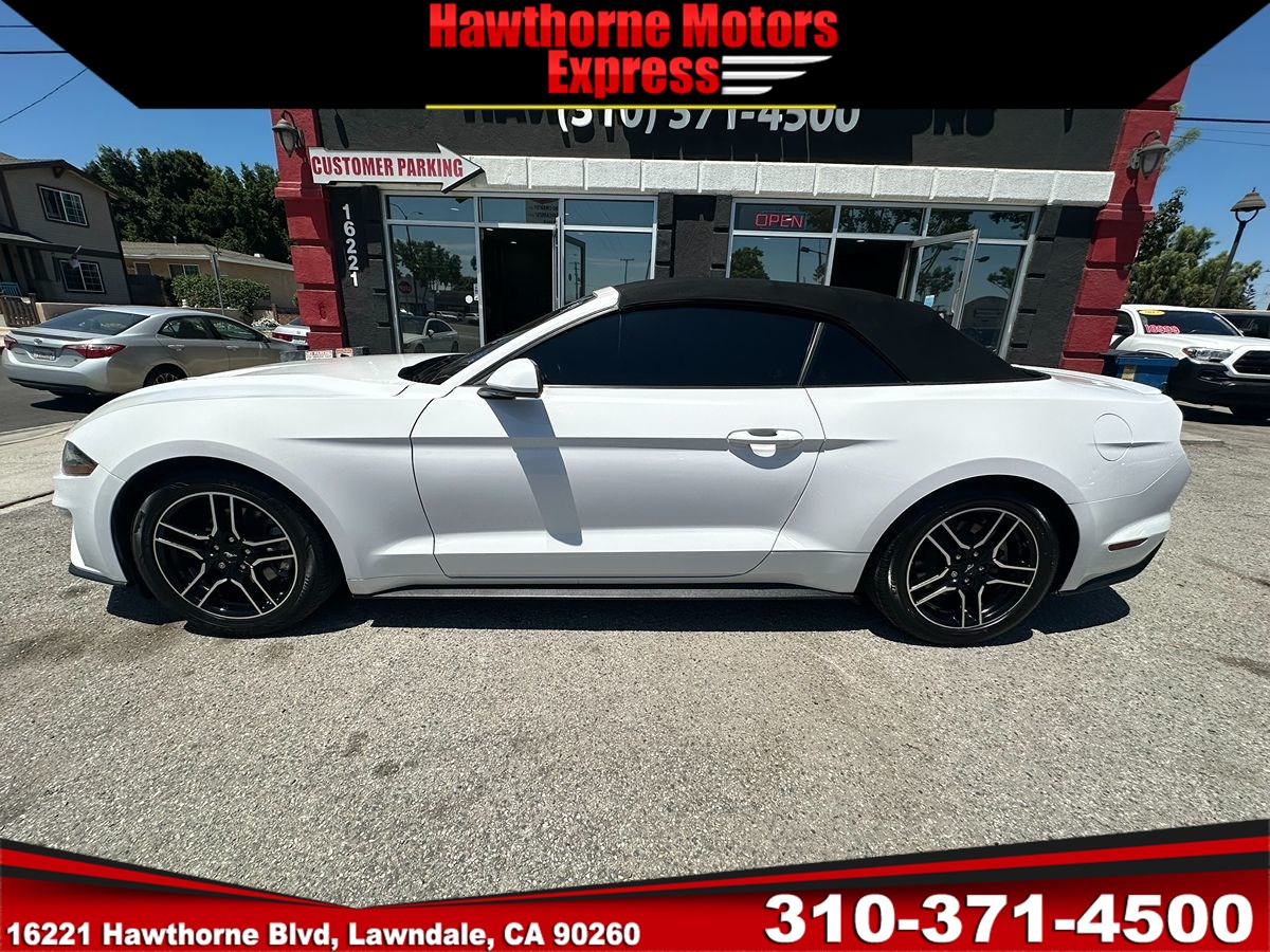 2021 Ford Mustang EcoBoost - Photo 4