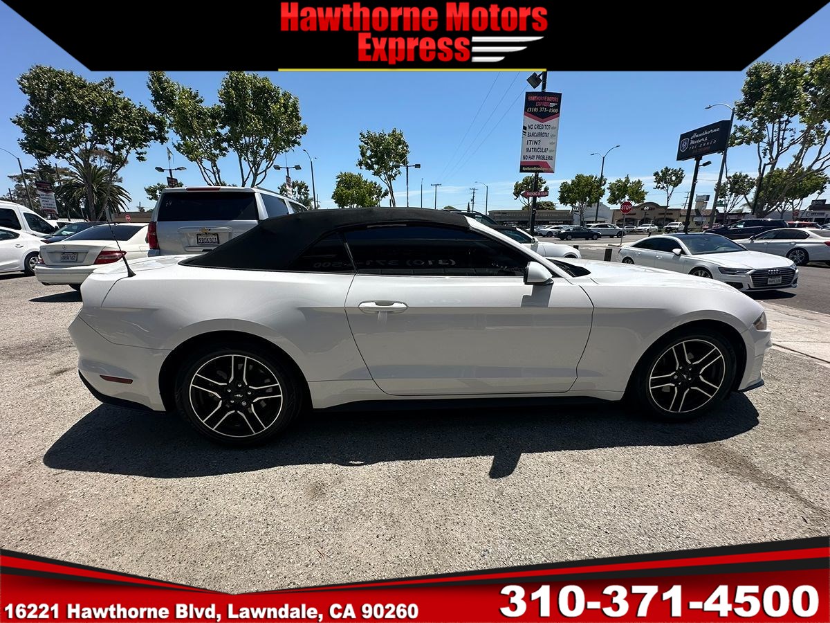 2021 Ford Mustang EcoBoost - Photo 8
