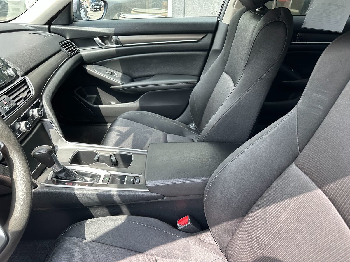 2020 Honda Accord LX 1.5T photo 14