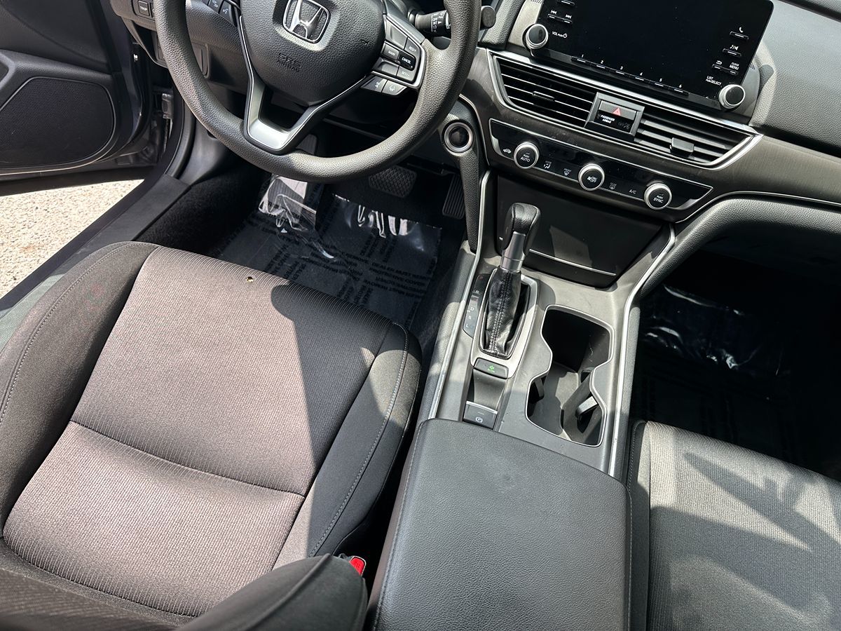 2020 Honda Accord LX 1.5T photo 9