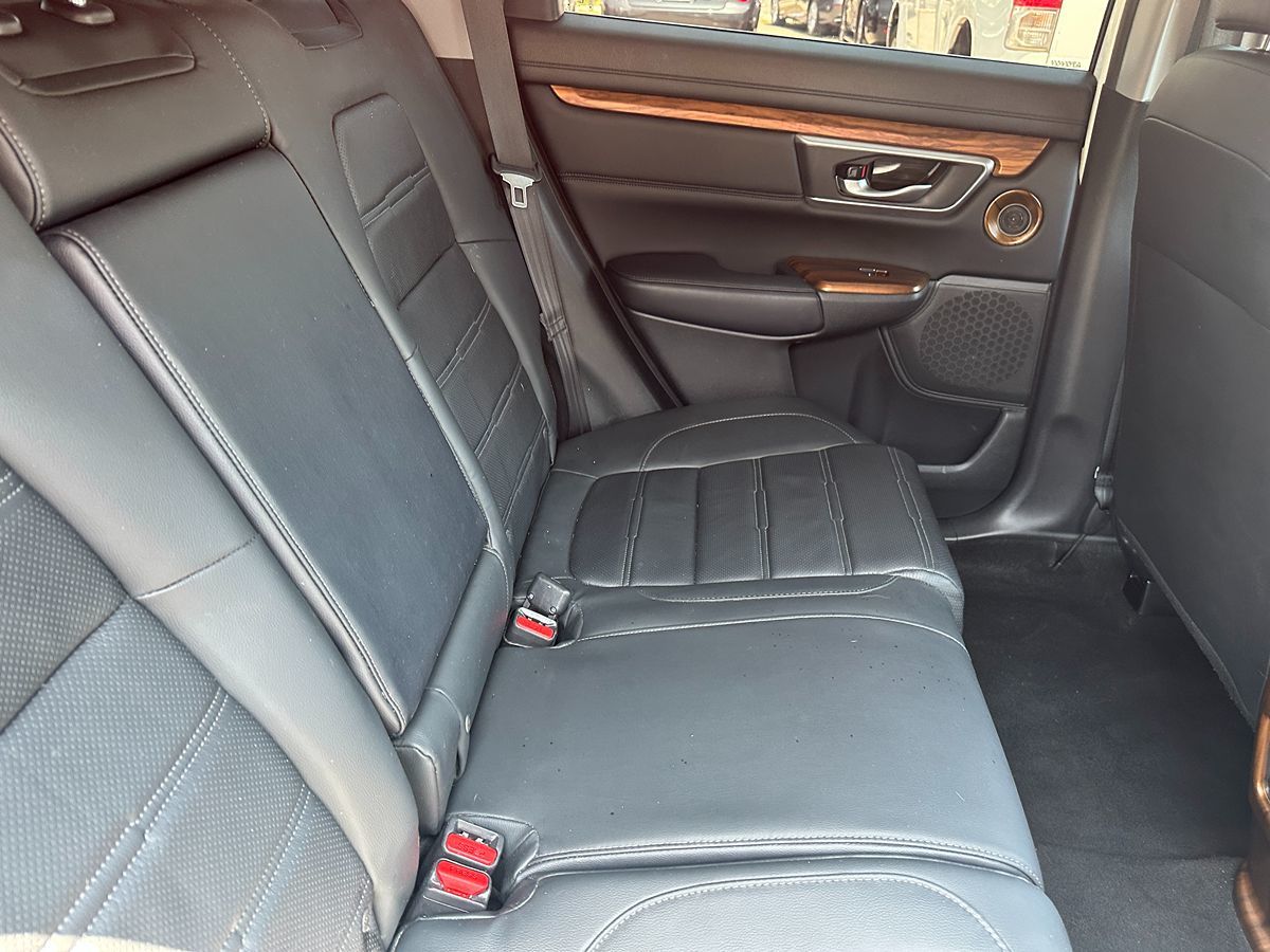 2018 Honda CR-V Touring photo 21