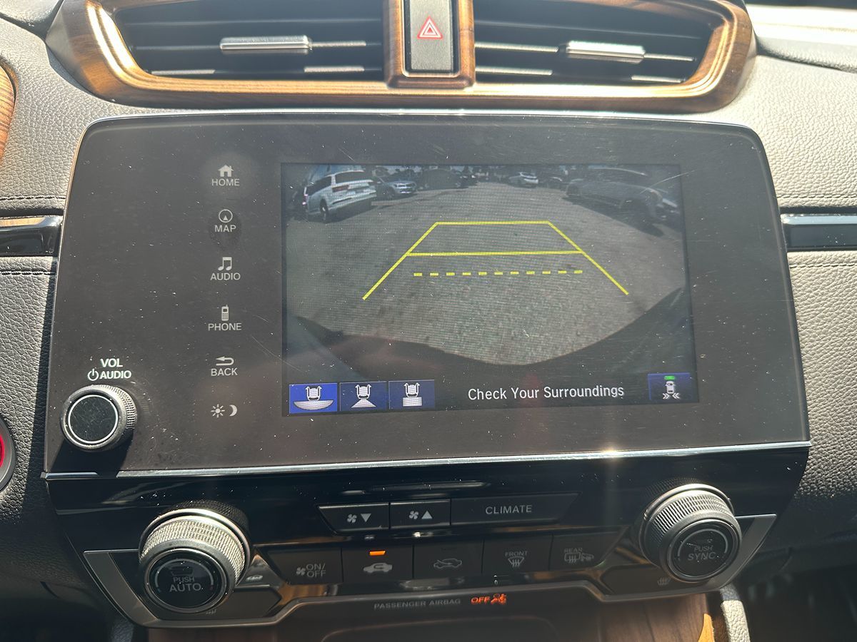 2018 Honda CR-V Touring photo 11