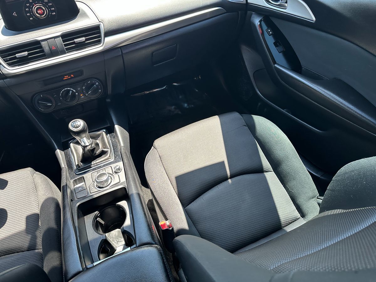 2017 Mazda Mazda3 Sport photo 13