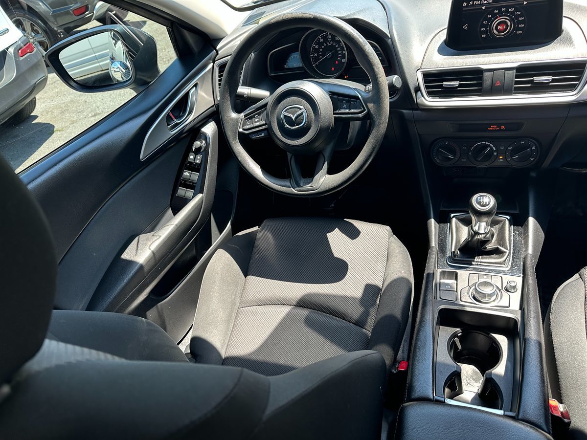 2017 Mazda Mazda3 Sport photo 9