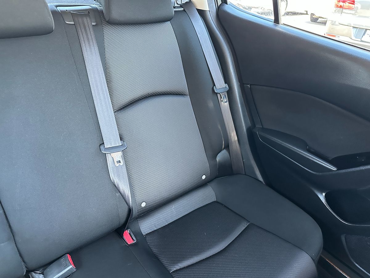 2017 Mazda Mazda3 Sport photo 17