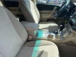 2013 Toyota Highlander SE photo 6