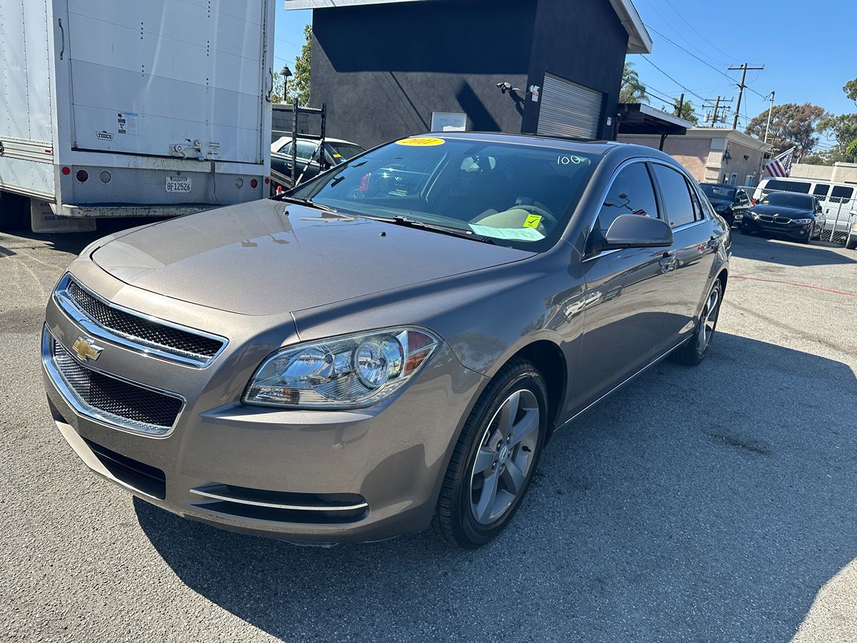 2011 Chevrolet Malibu 1LT photo 3