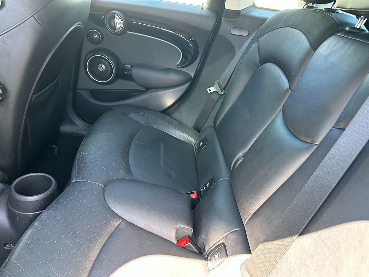 2015 Mini Cooper Hardtop 4 Door S photo 19