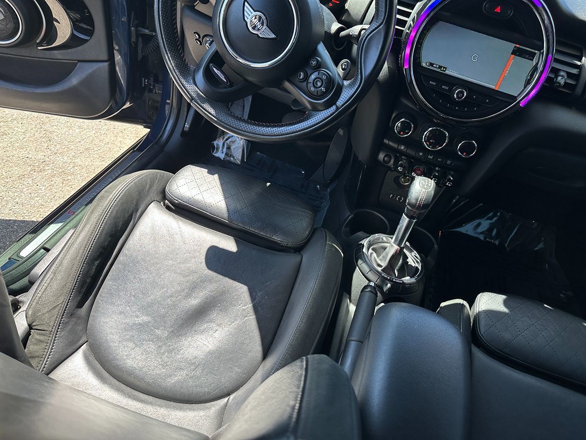 2015 Mini Cooper Hardtop 4 Door S photo 9