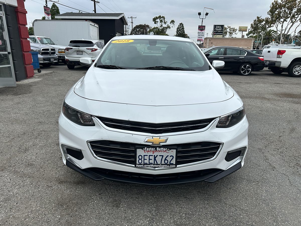 2018 Chevrolet Malibu 1LT photo 2