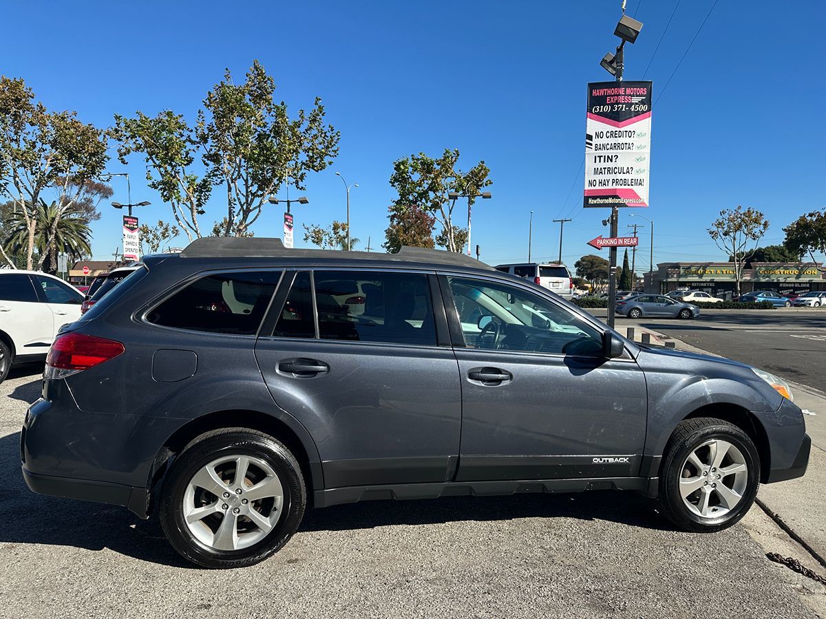 2013 Subaru Outback 2.5i Limited photo 4