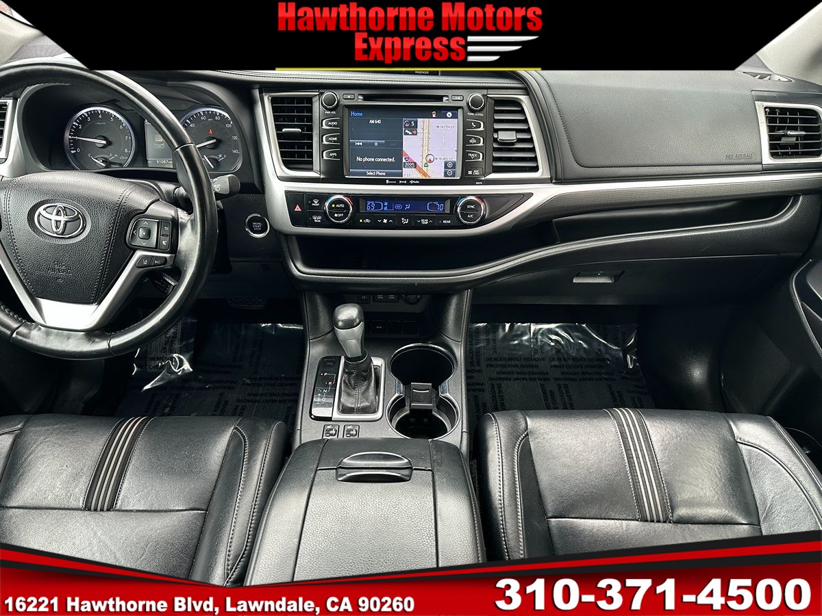 2017 Toyota Highlander SE - Photo 11