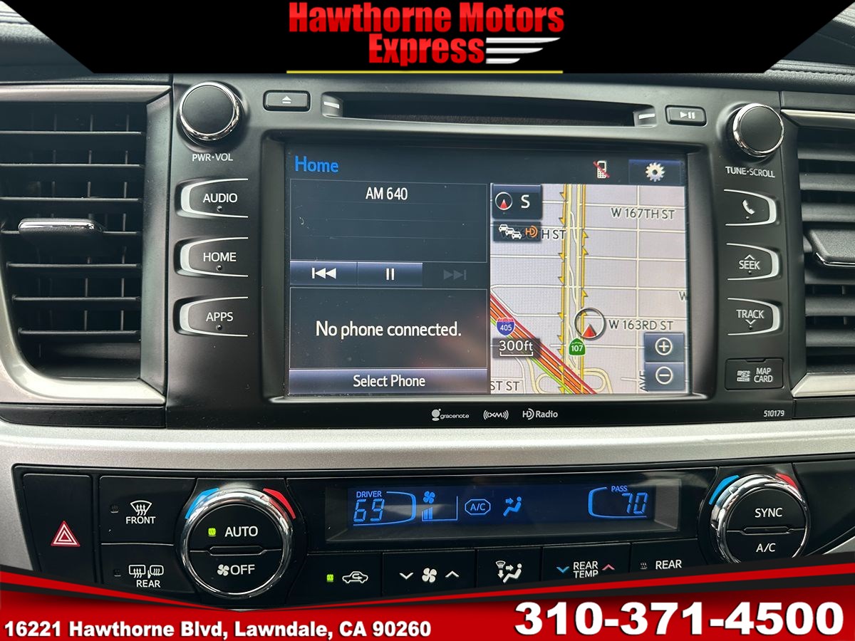 2017 Toyota Highlander SE - Photo 13