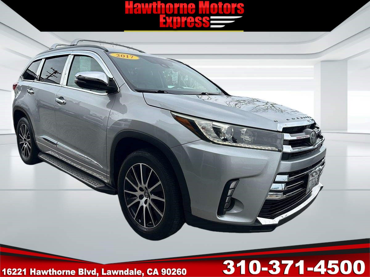 2017 Toyota Highlander SE V6's photo