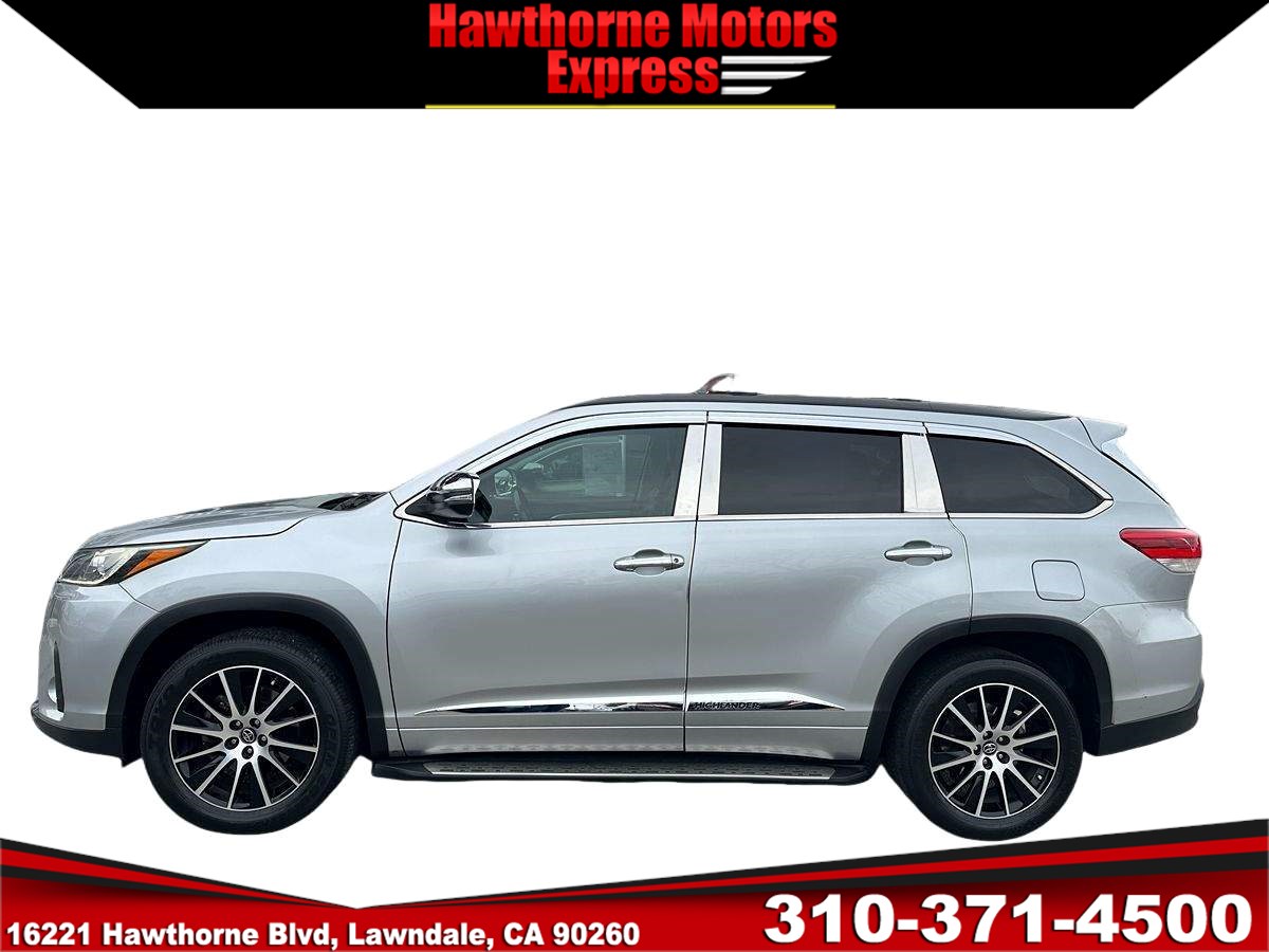 2017 Toyota Highlander SE - Photo 4