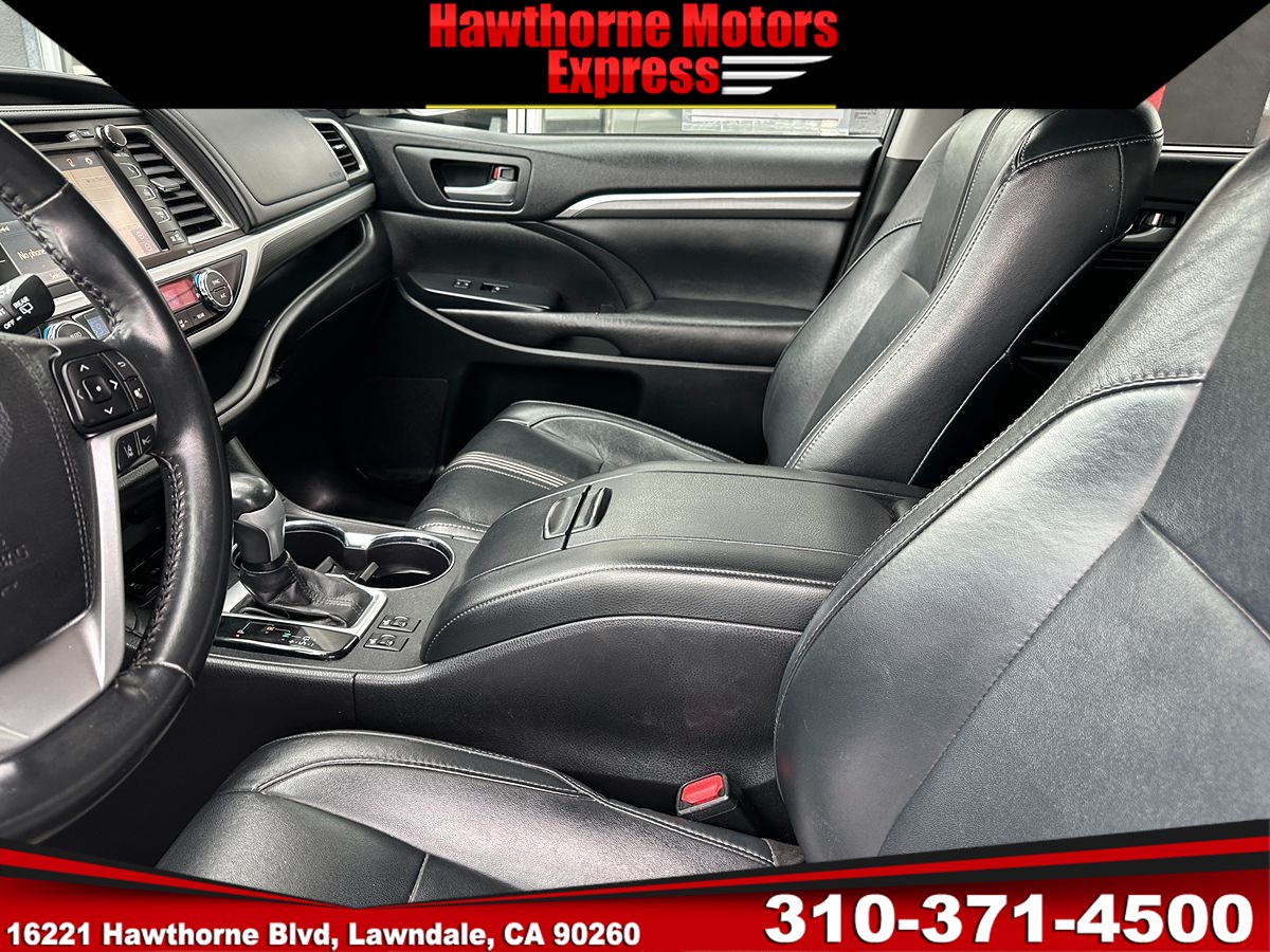 2017 Toyota Highlander SE - Photo 15