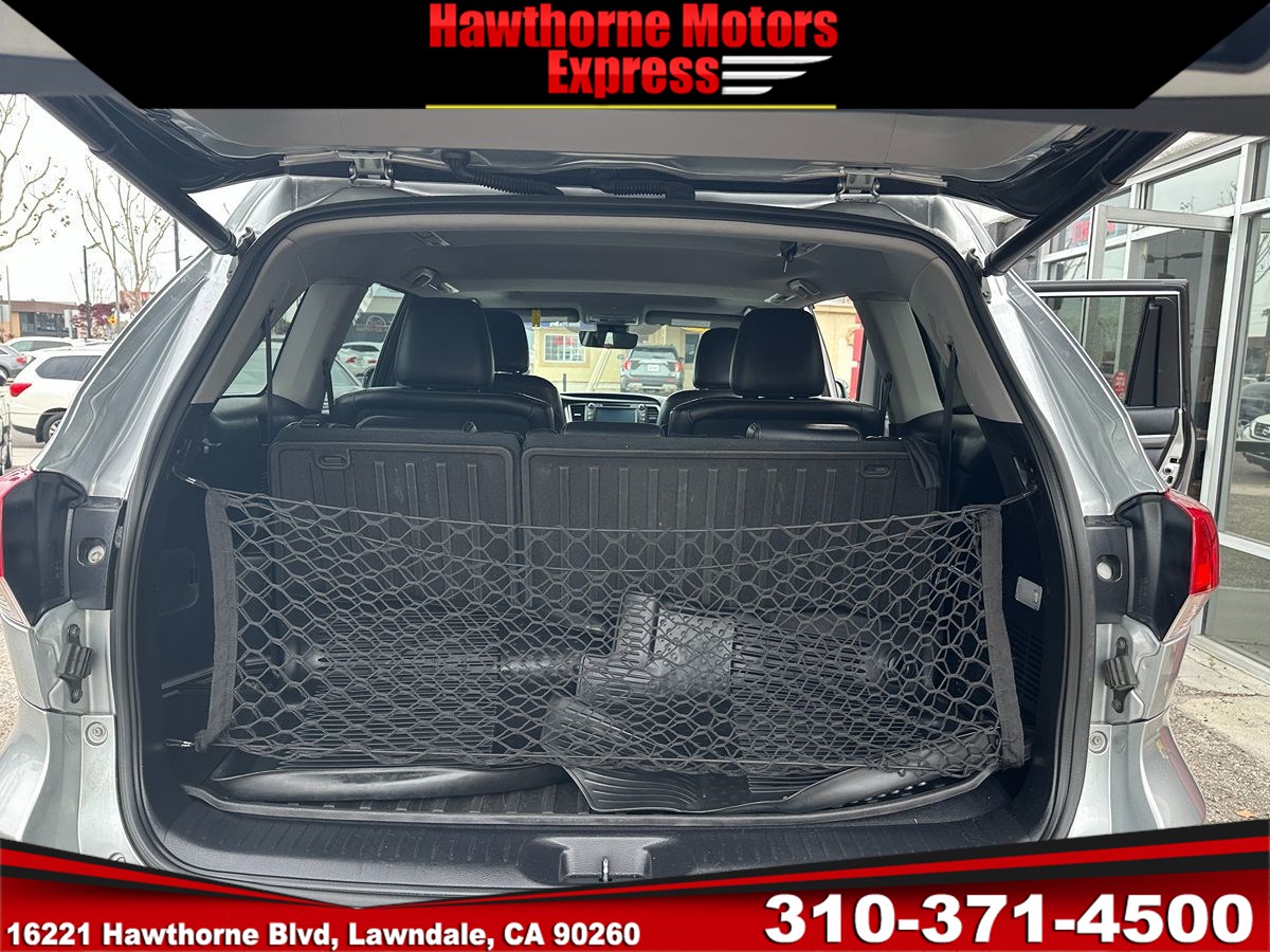 2017 Toyota Highlander SE - Photo 26