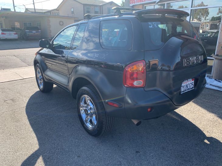 Sold 2000 Isuzu VehiCROSS in Lawndale