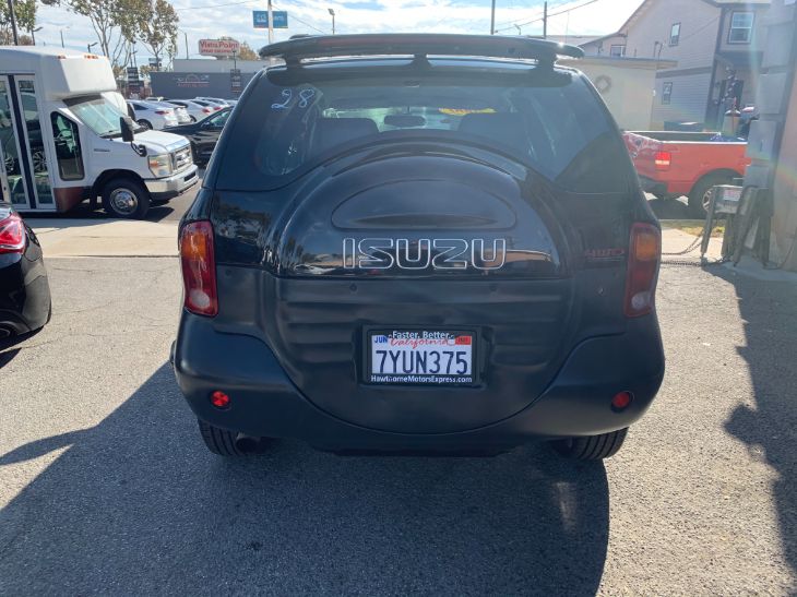 Sold 2000 Isuzu VehiCROSS in Lawndale