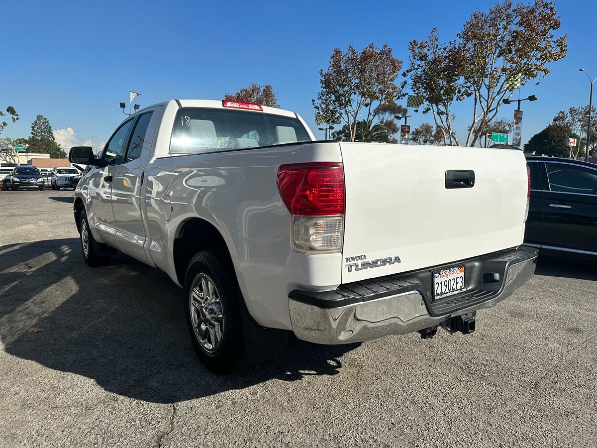 2013 Toyota Tundra Double Cab photo 4