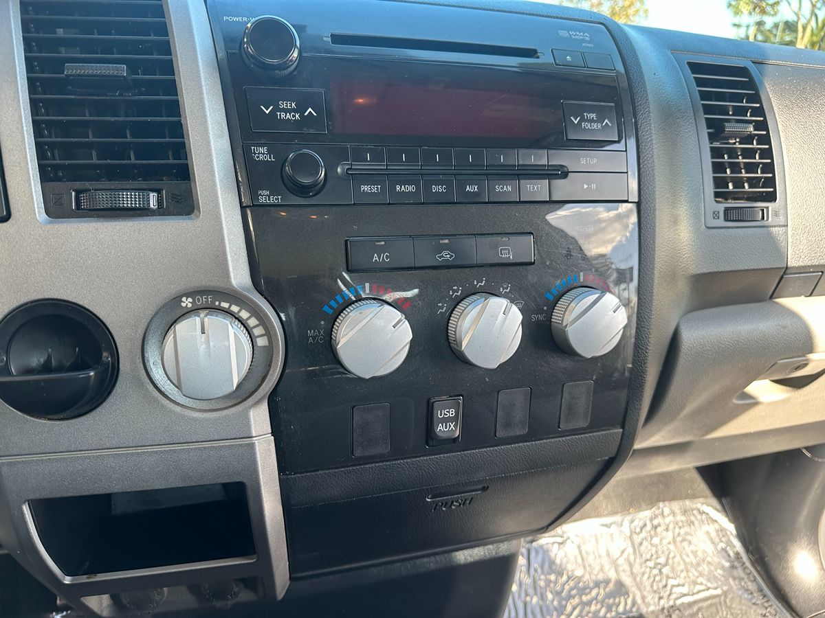 2013 Toyota Tundra Double Cab photo 12