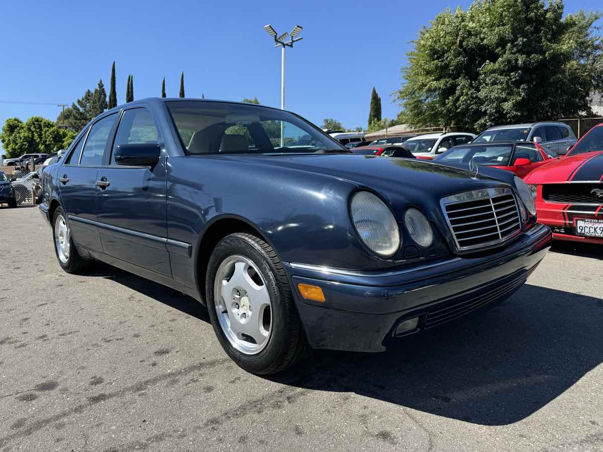 1997 Mercedes-Benz E420 Sedan