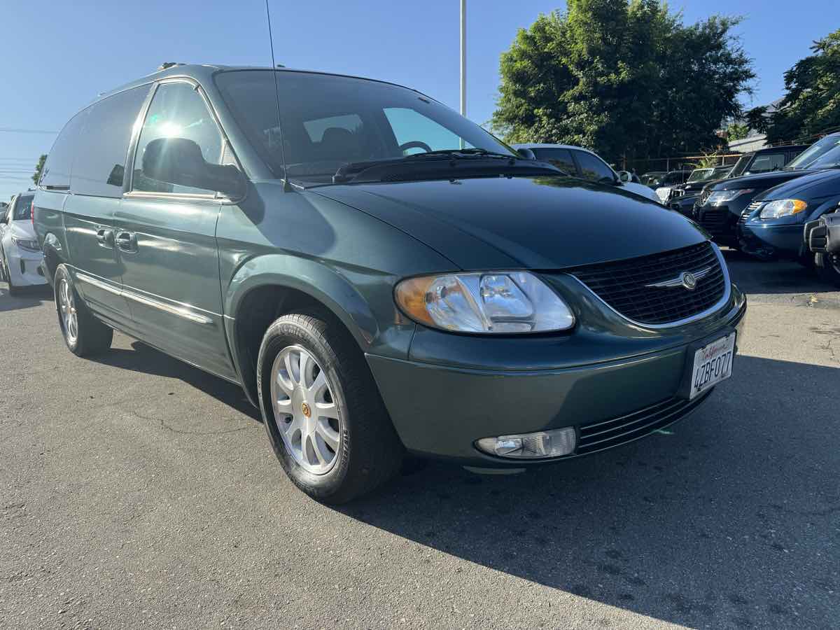 Sold 2002 Chrysler Town Country LXi in La Crescenta