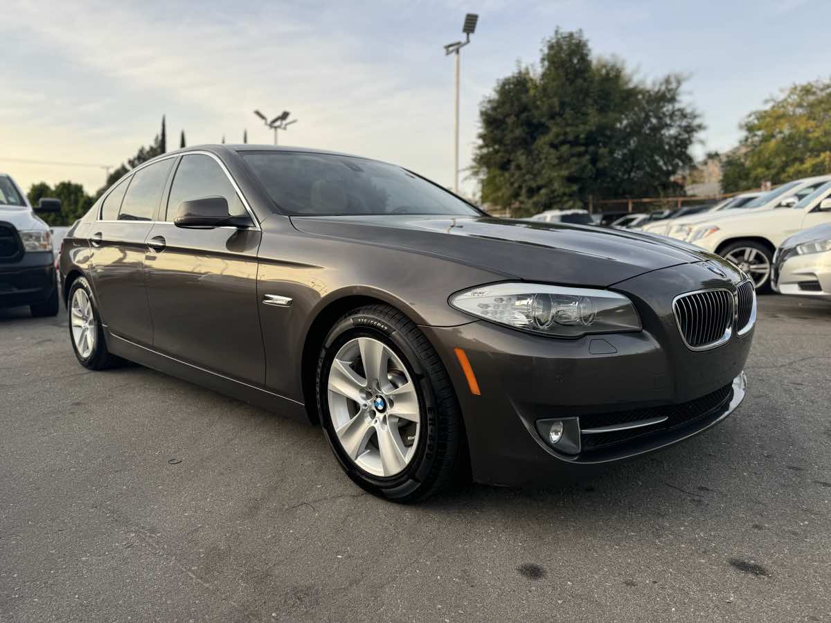 2013 BMW 5 Series 528i