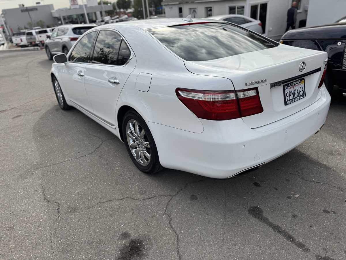 2007 Lexus LS 460 photo 4