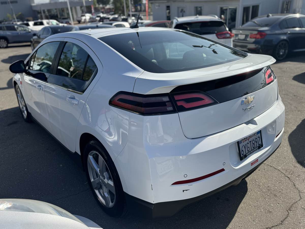 2013 Chevrolet Volt Base photo 5