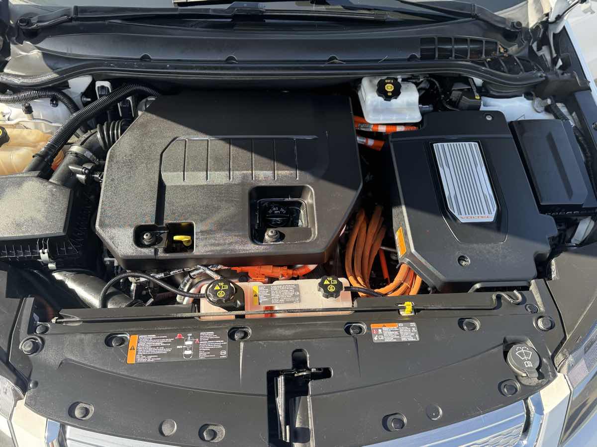 2013 Chevrolet Volt Base photo 16