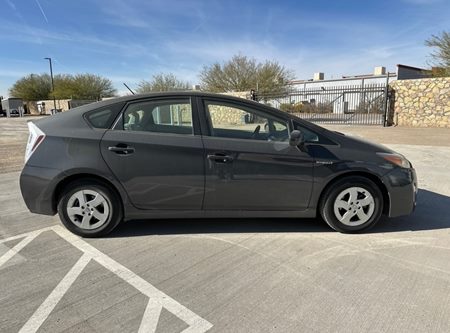 2010 Toyota Prius III