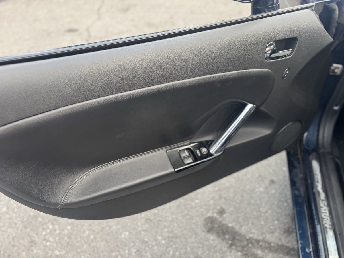 2007 Saturn Sky photo 9