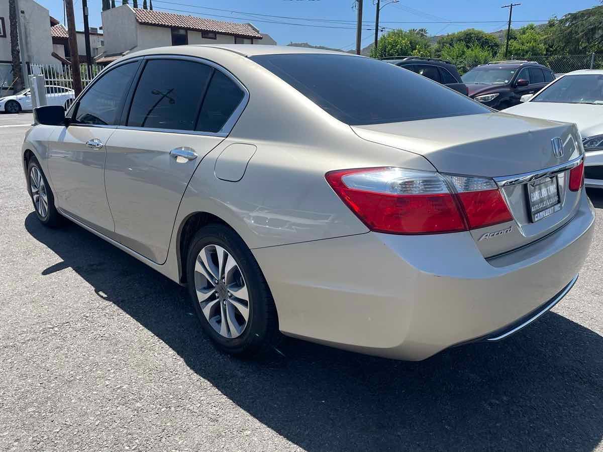 2014 Honda Accord LX photo 4
