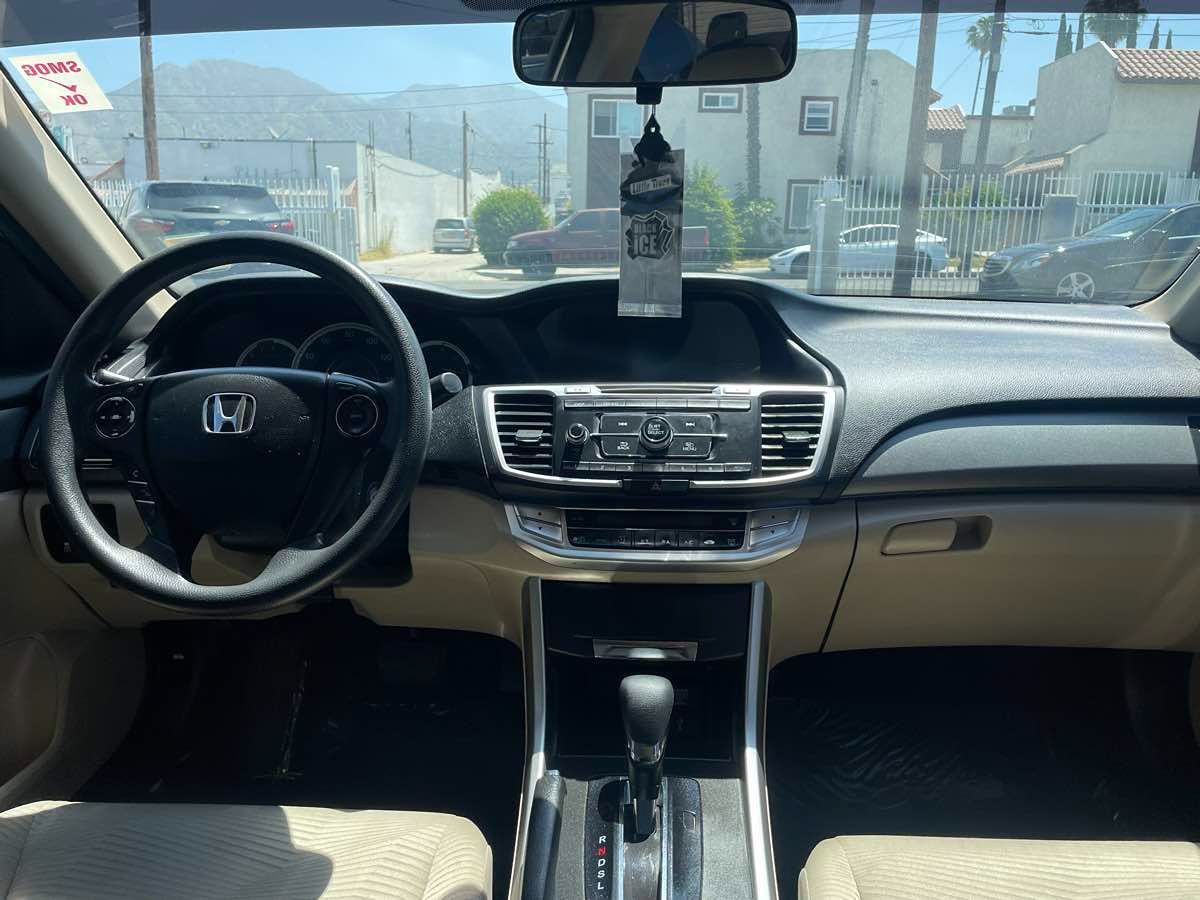 2014 Honda Accord LX photo 11