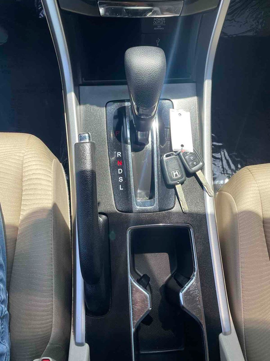 2014 Honda Accord LX photo 13