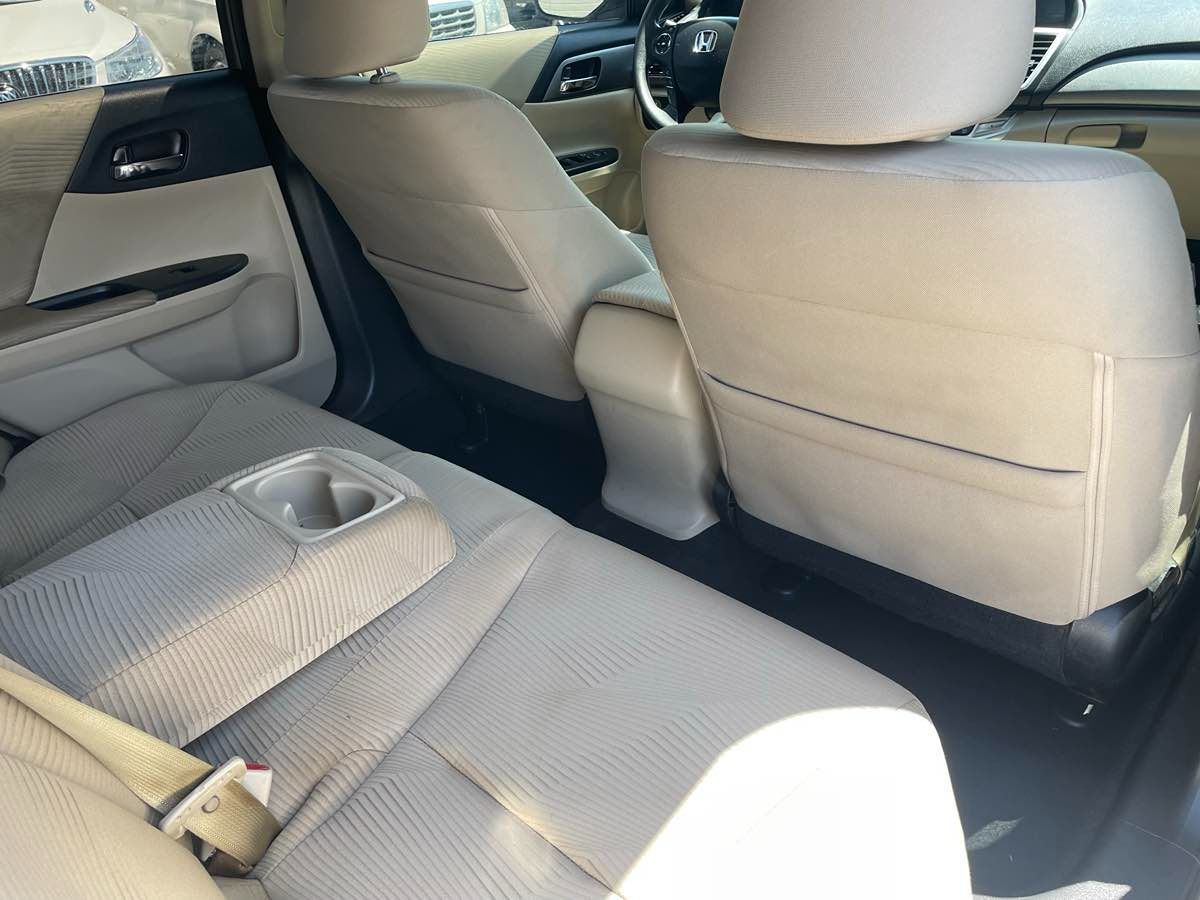 2014 Honda Accord LX photo 19
