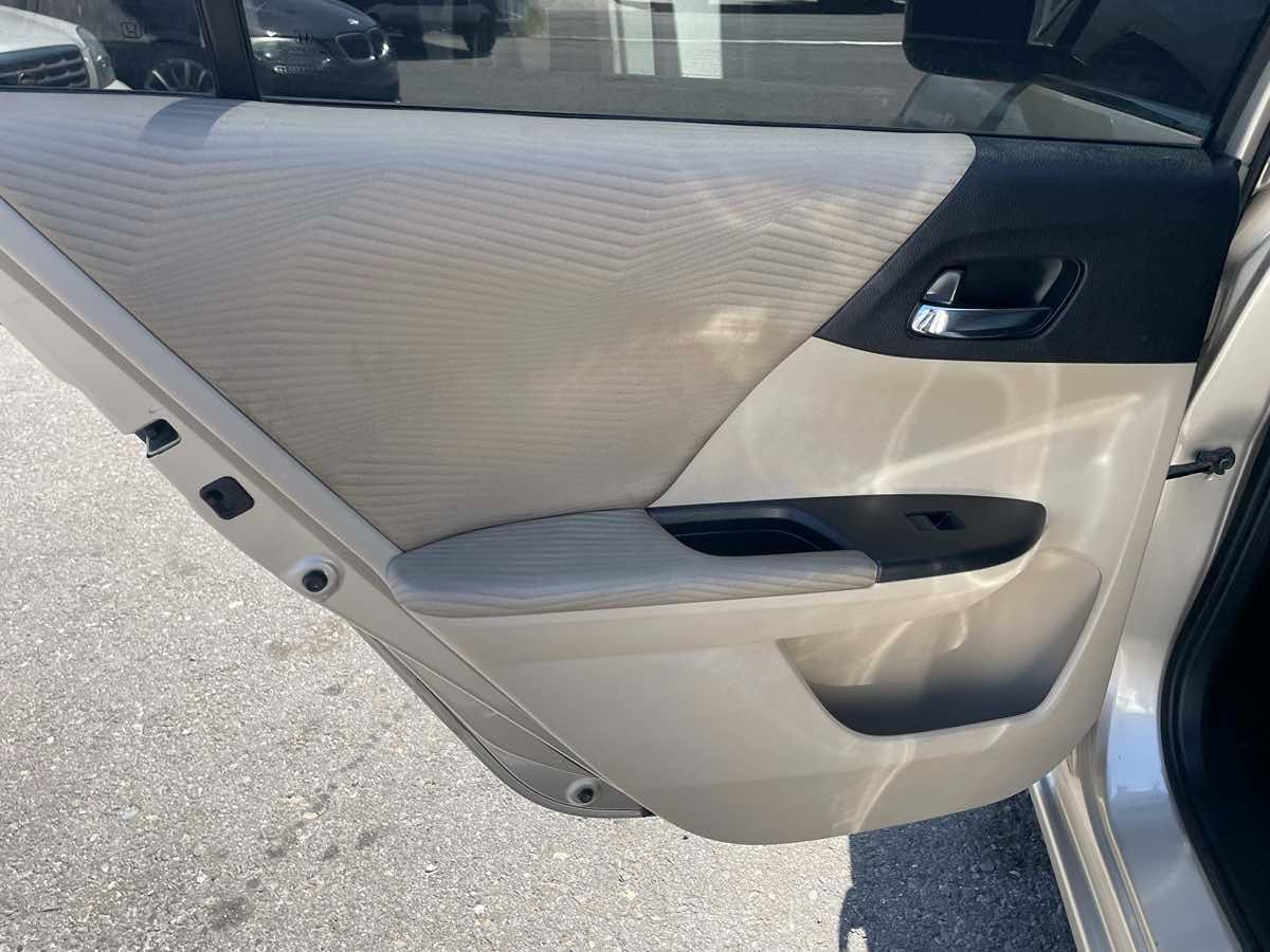 2014 Honda Accord LX photo 20
