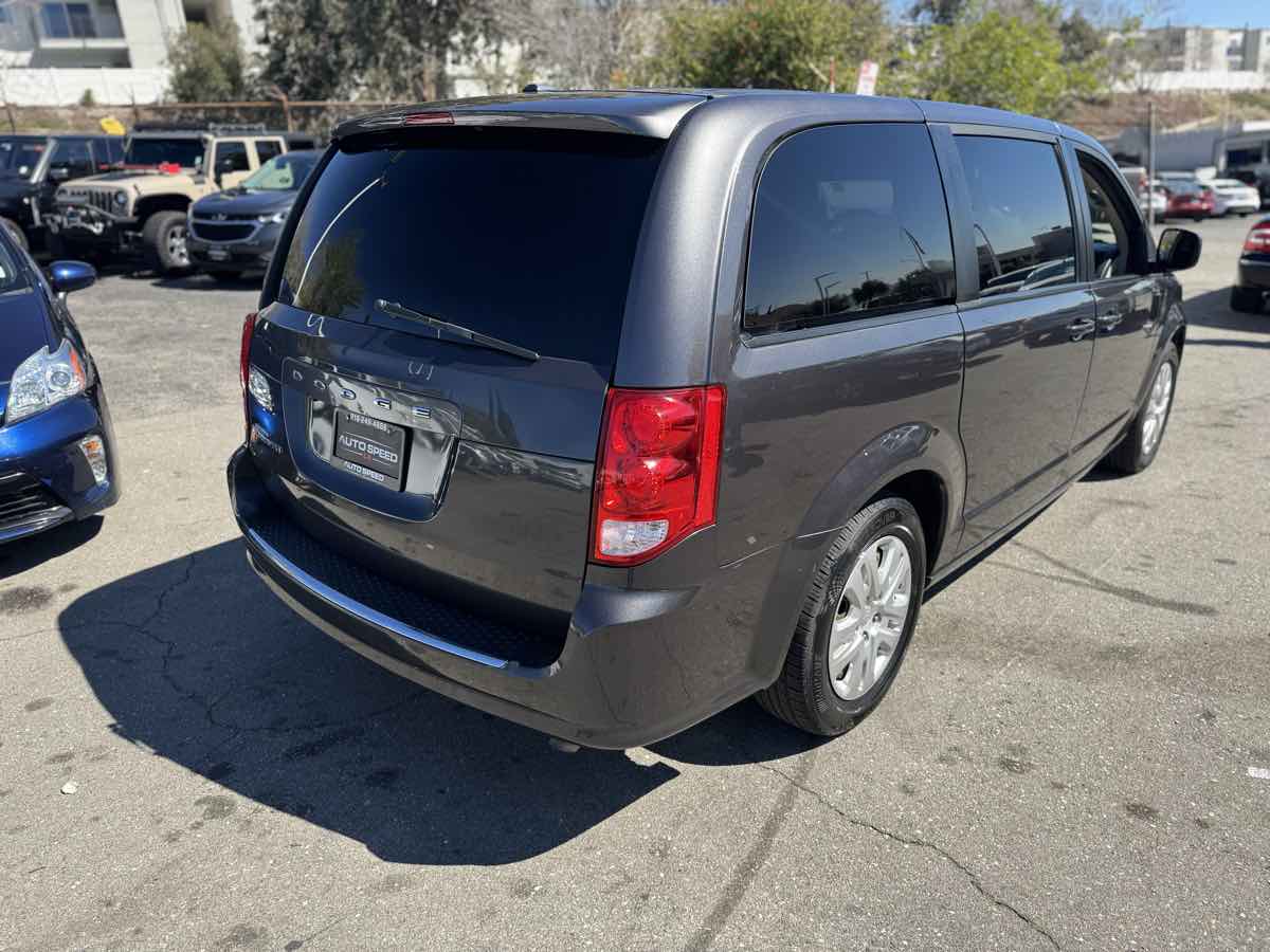 2018 Dodge Grand Caravan SE photo 4