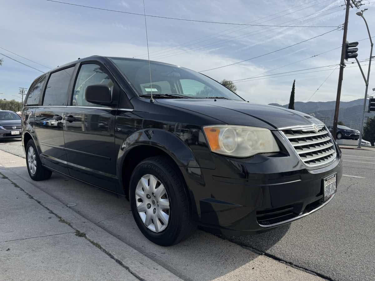 Sold 2009 Chrysler Town Country LX in La Crescenta