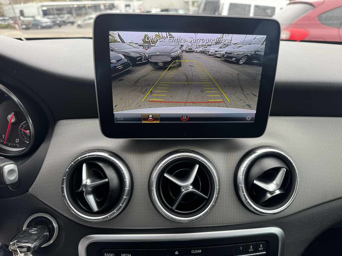 2019 Mercedes Benz CLA 250 photo 14