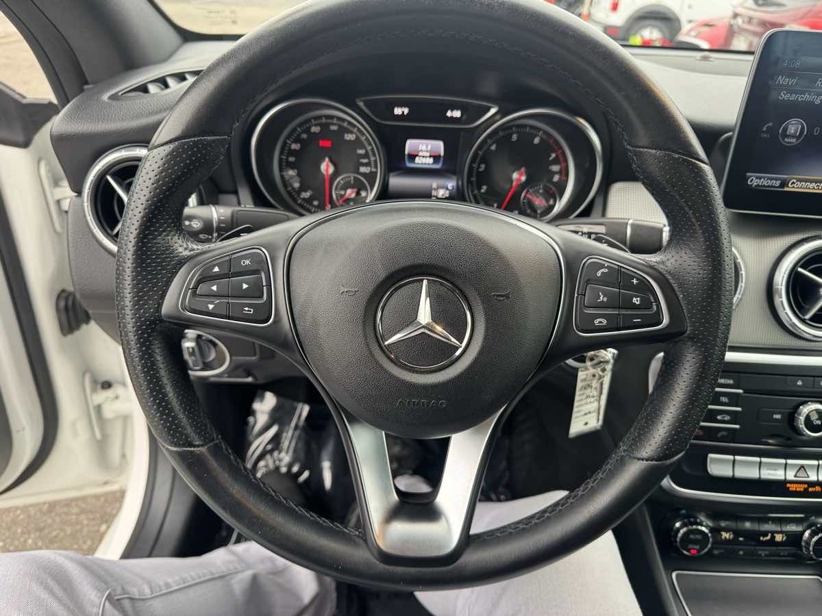2019 Mercedes Benz CLA 250 photo 13