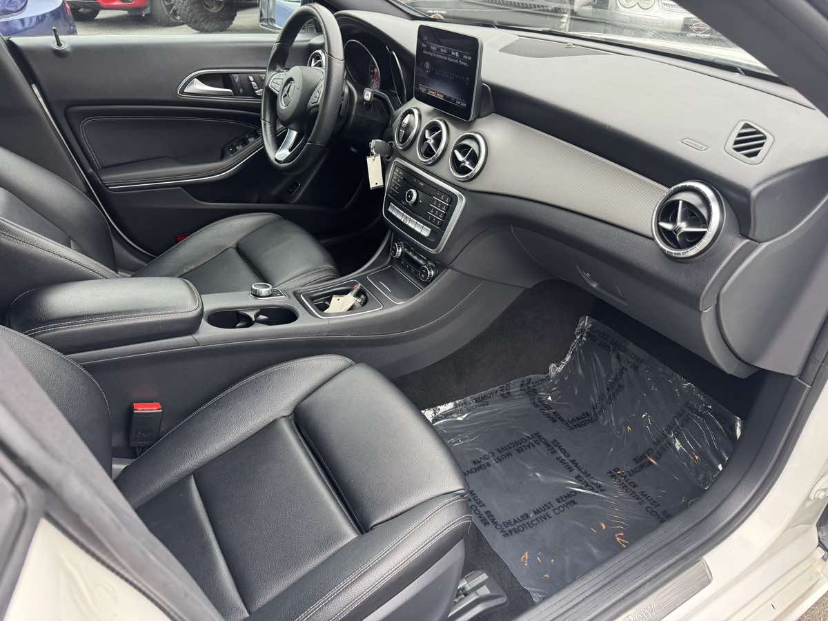 2019 Mercedes Benz CLA 250 photo 15