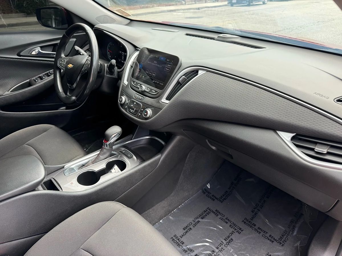2021 Chevrolet Malibu RS - Photo 14