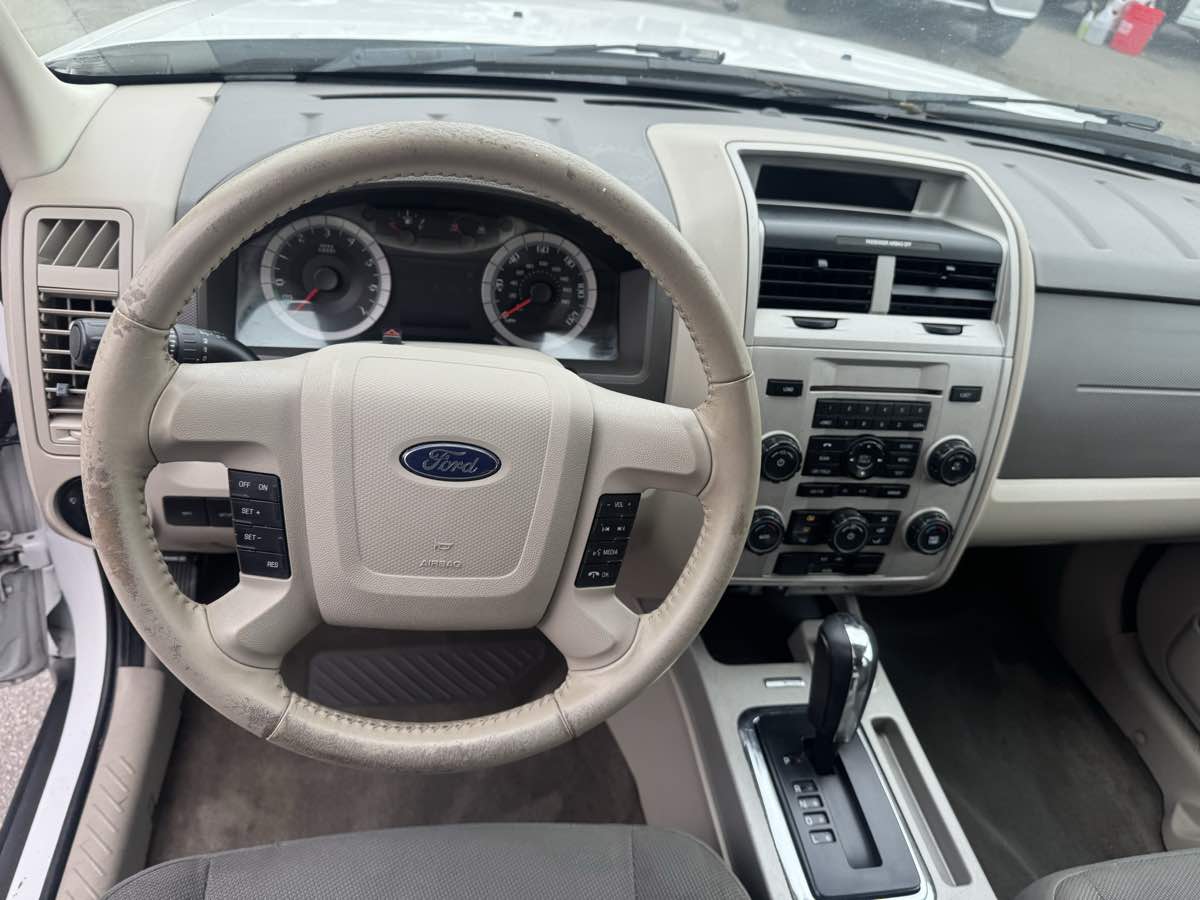 2009 Ford Escape Hybrid photo 16