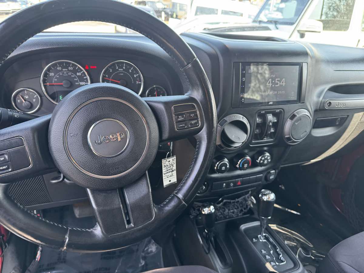2013 Jeep Wrangler Unlimited Sport photo 14
